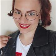 Profesora dicta clases online a todas la edades